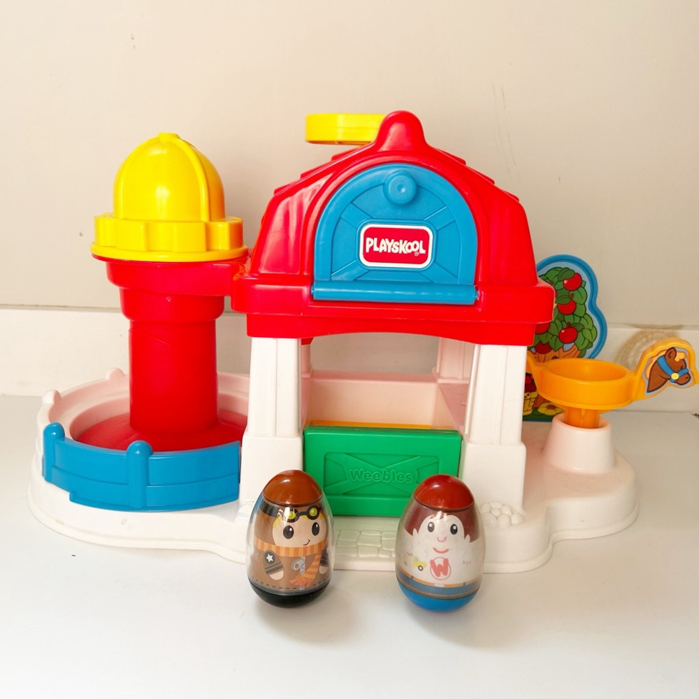 Vintage 1995 Playskool Weebles Barn & Two Weebles Toy Set Nostalgia-Core